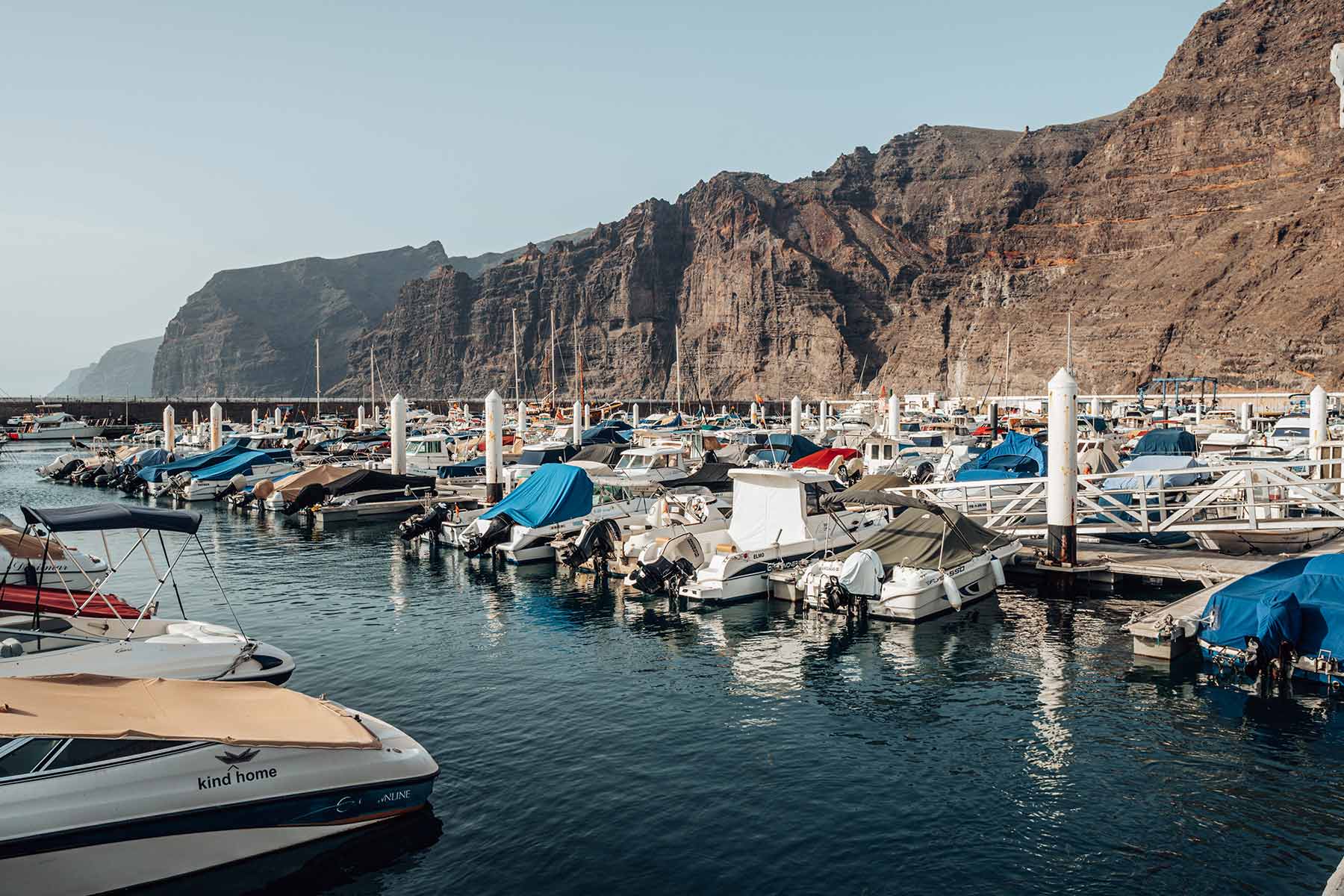 Los Gigantes harbour and towering cliffs behind