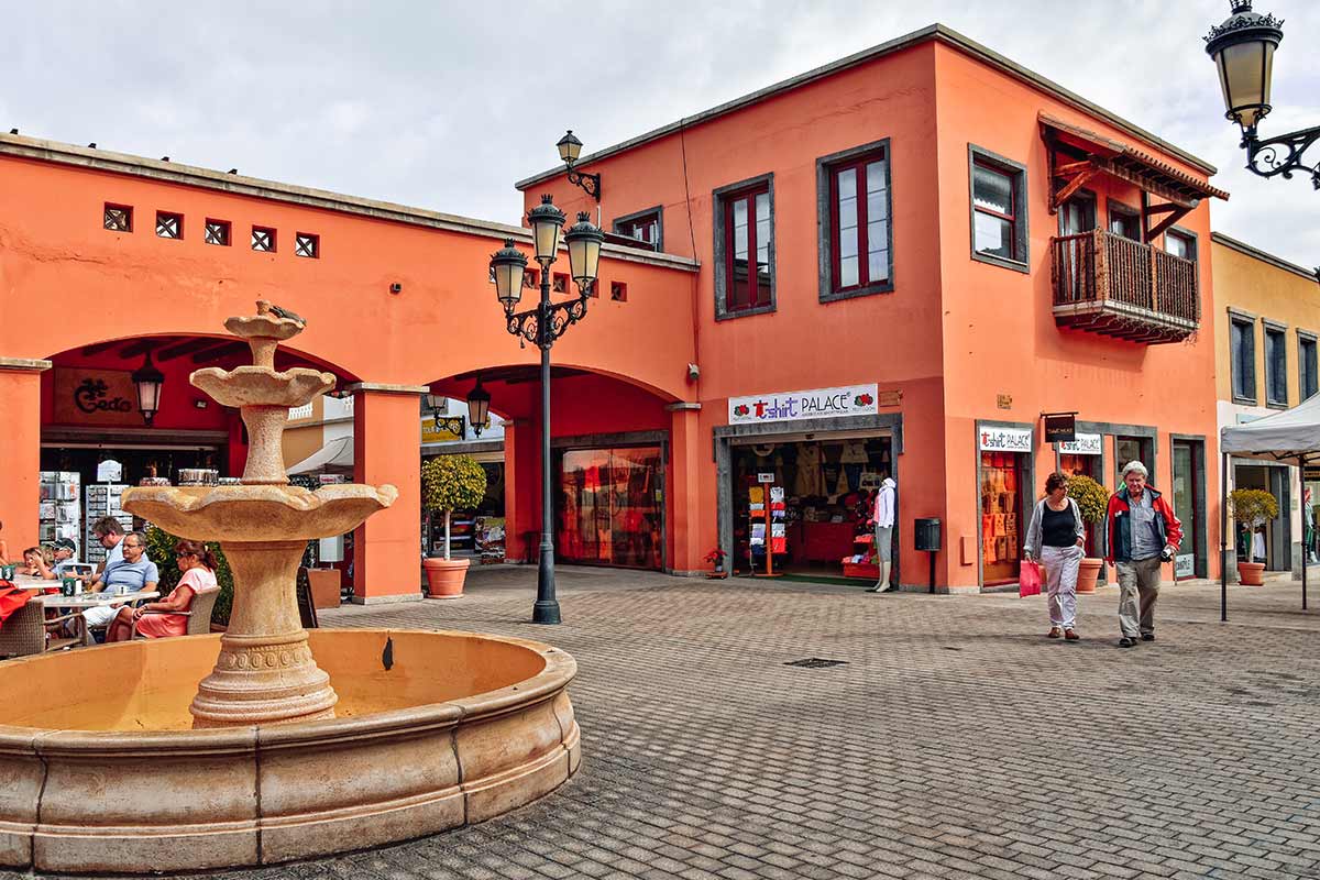 Centro Comercial El Campanario, Corralejo