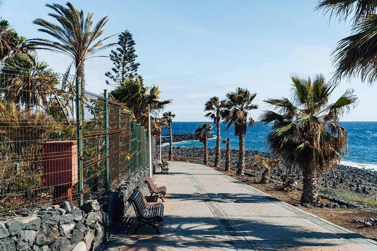 The promenade from Playa del Duque to La Caleta