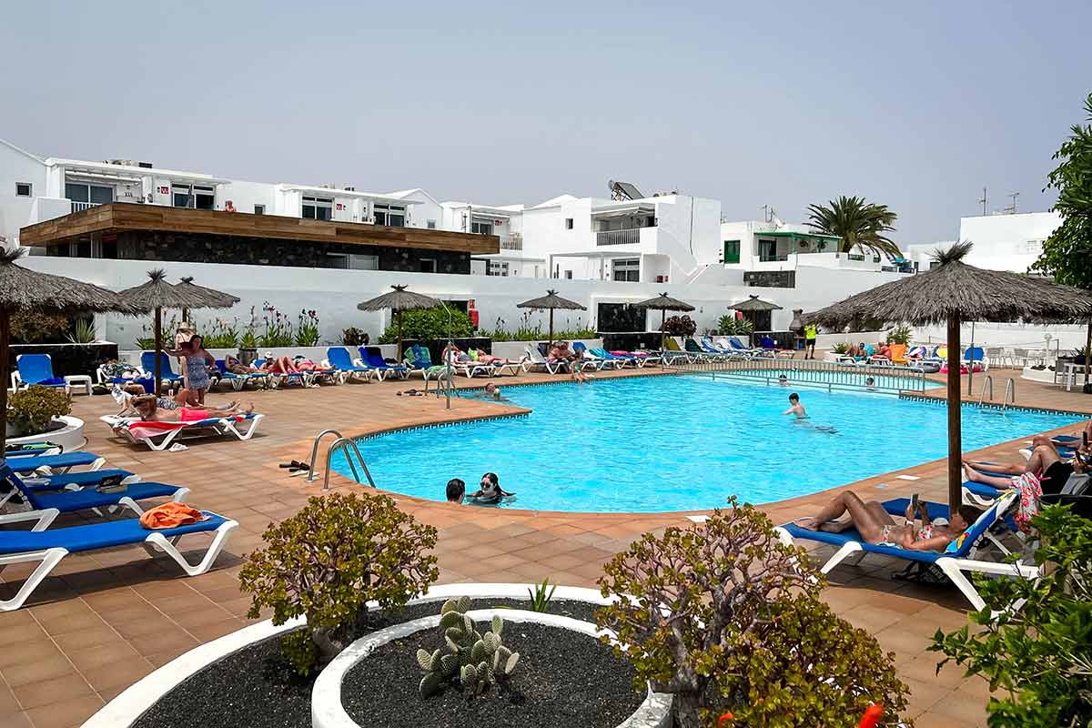 Large pool at Apartamentos LIVVO Oasis